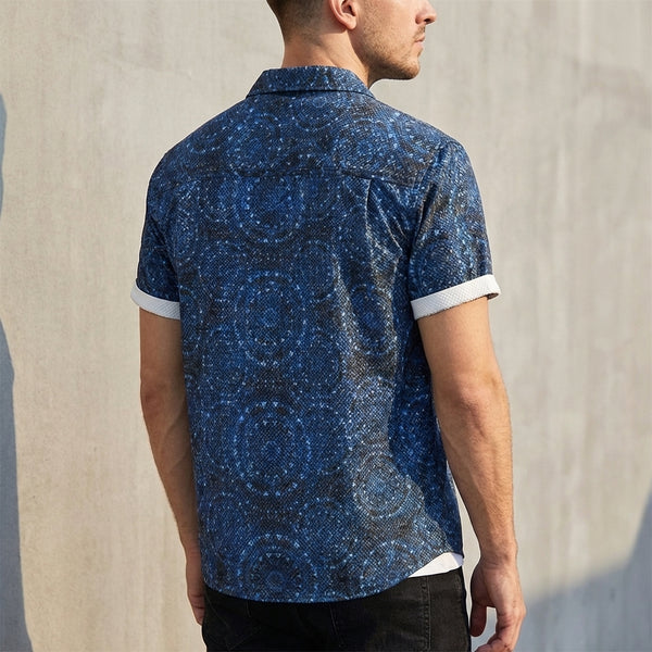 Relaxed Fit Geometric Short Sleeve Button-Up Shirt for Men – Stylish Casual Comfort