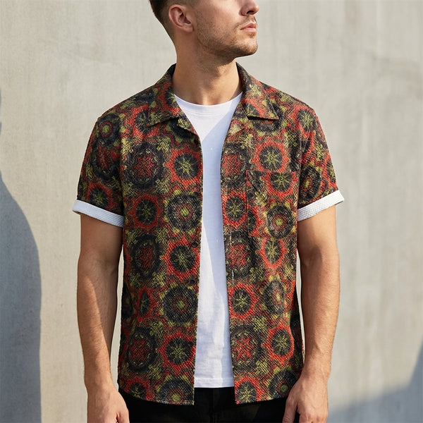 Relaxed Fit Geometric Short Sleeve Button-Up Shirt for Men – Stylish Casual Comfort
